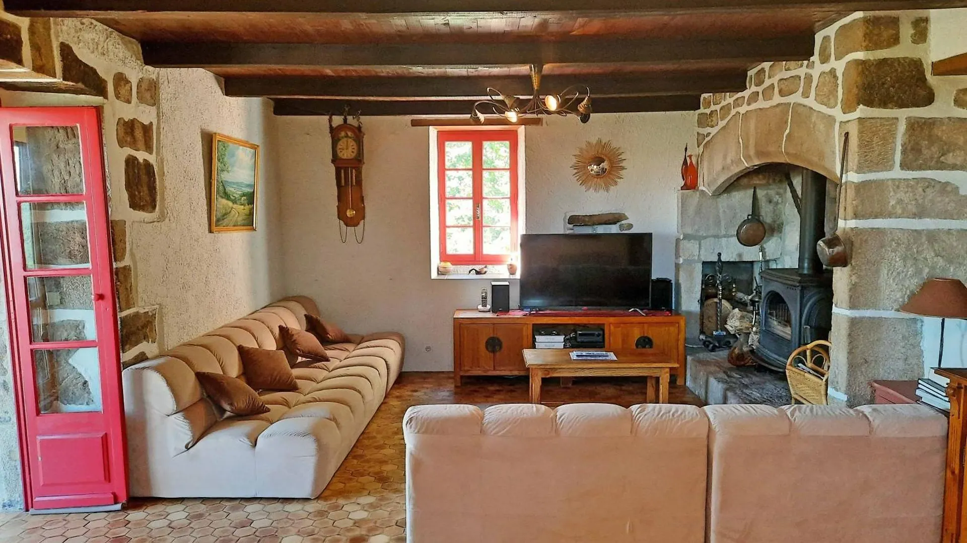Klimatisiertes Ferienhaus Mit Pool Chassiers Holiday home